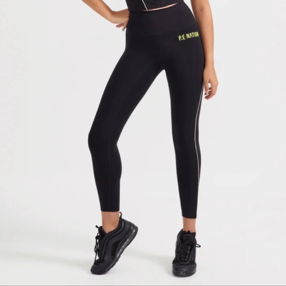 P.E Nation Match play leggings size XS NWT